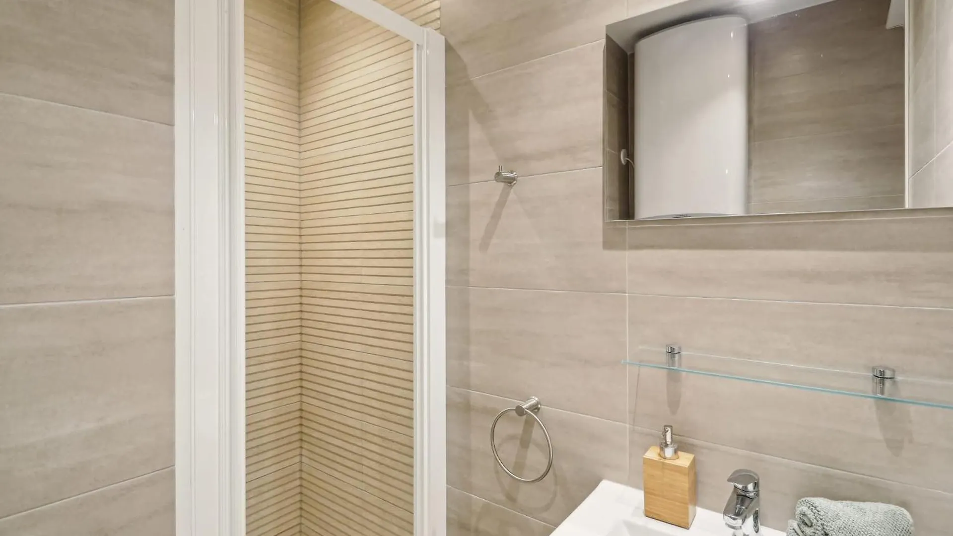 Apartman Bnbnova - Louvre & Tuileries Gardens Párizs
